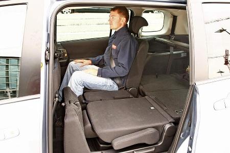 Mazda 5 1.8 MZR Center Line, Rckbank, Beinfreiheit