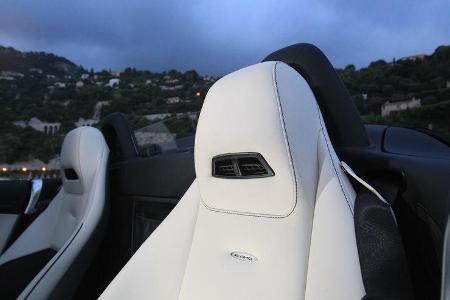 Mercedes SLS AMG Roadster, Nackenstütze