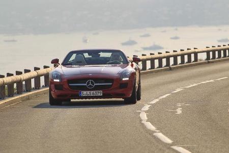Mercedes SLS AMG Roadster