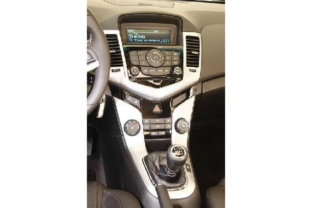 Chevrolet Cruze 2.0 LTZ, Mittelkonsole