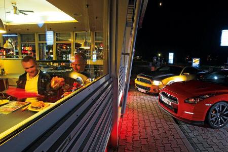 Ford Mustang Shelby GT 640, Nissan GT-R