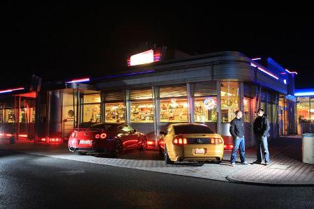 Ford Mustang Shelby GT 640, Nissan GT-R