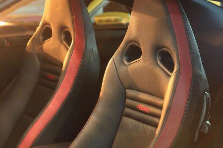 Nissan GT-R, Sitze