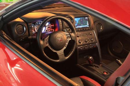 Nissan GT-R, Cockpit