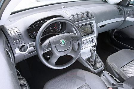Skoda Octavia 1.6 LPG, Cockpit