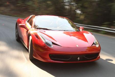 Ferrari 458 Spider, Front