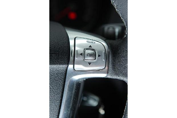 Ford Mondeo Flexifuel LPG, Lenkrad-Bedienung