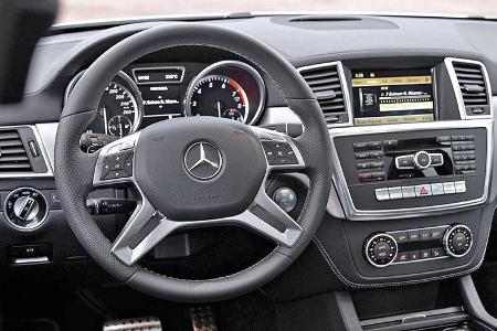 Mercedes ML 250 Bluetec, Cockpit