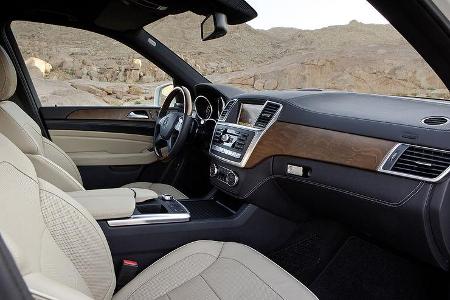 Mercedes M-Klasse, Cockpit