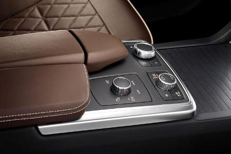 Mercedes M-Klasse, Cockpit