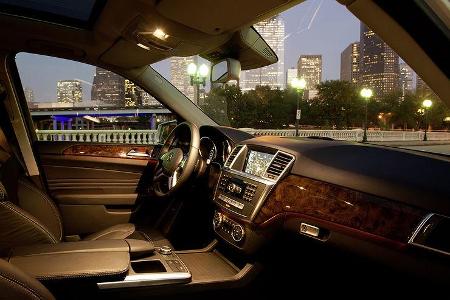 Mercedes M-Klasse, Cockpit