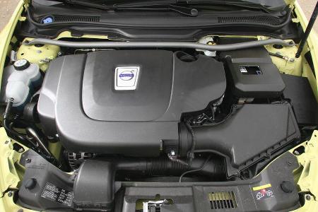 Volvo C30 D4, Motor