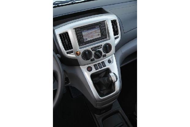 Nissan NV 200 Evalia dCi 110, Mittelkonsole