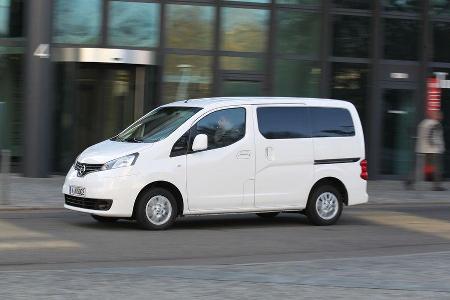 Nissan NV 200 Evalia dCi 110, Seitenansicht