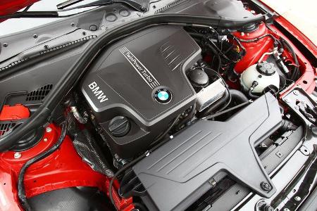 BMW 328i, Motor