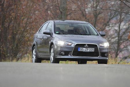 Mitsubishi Lancer Sportback 1.6 XTRA, Front