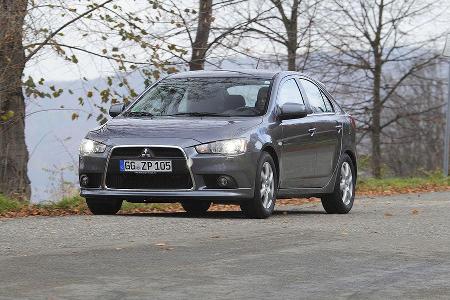 Mitsubishi Lancer Sportback 1.6 XTRA, Front
