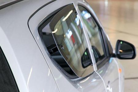 Nissan Pixo, Ausstellfenster