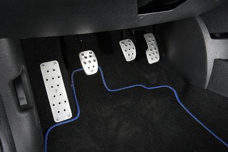 Renault Clio Sport Gordini, Pedale