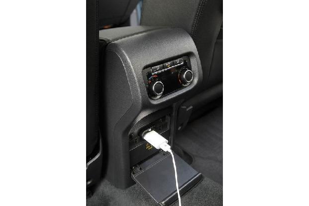 VW Sharan, Mittelkonsole