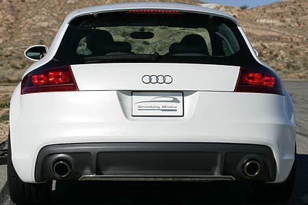 Stahl kommt nur zum Einsatz, um die Gewichtsbalance zu optimieren. Beispielsweise beim hinteren Teil des Bodenblechs, beim h...