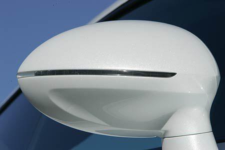 Nicht allein der Materialmix ist entscheidend, sondern auch die Verbindungstechniken sind futuristisch.