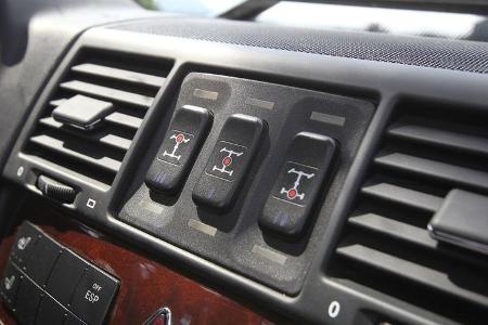 Mercedes G-Klasse, Bedienungselemente, Cockpit