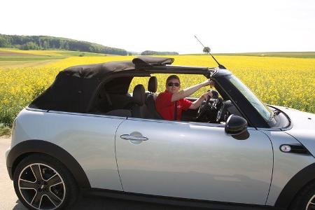Mini Cooper Cabrio, Seitenansicht, Detail, öffnendes Dach