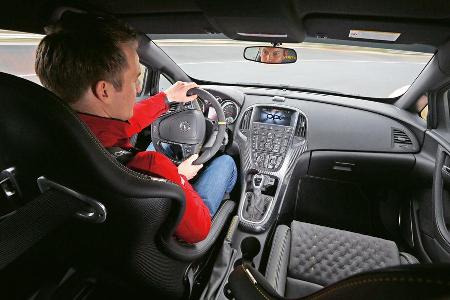 Opel Astra OPC Extreme, Cockpit, Fahrersicht