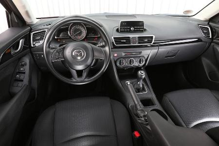 Mazda 3 Skyaktiv-G 100, Cockpit