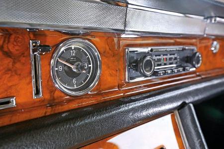 Mercedes 600, Infotainment