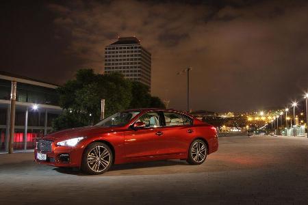 Infiniti Q50 3.5 V6 Hybrid, Seitenansicht