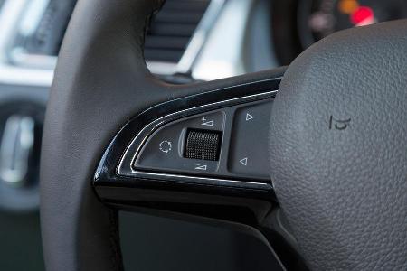 Skoda Rapid Spaceback 1.4 TSI, Lenkradhebel