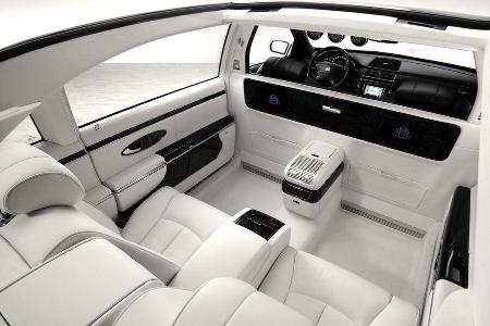 Ab 900.000 können sich die Superreichen der Welt den Fahrtwind auch in einem offenen Maybach durch die Frisur pfeifen lassen.