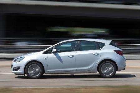 Opel Astra 1.6 SIDI Turbo, Seitenansicht