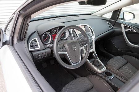 Opel Astra 1.6 SIDI Turbo, Cockpit, Lenkrad