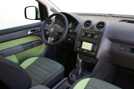 VW Cross Caddy 2.0 TDI DSG 4 Motion, Cockpit, Lenkrad
