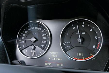 BMW 120d, Rundinstrumente