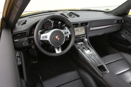 Porsche 911 Turbo S, Cockpit
