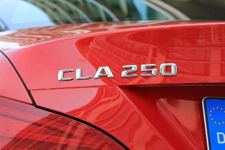 Mercedes CLA 250, Typenbezeichnung