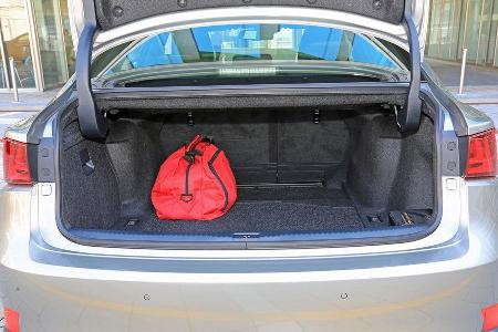 Lexus IS 300h, Kofferraum