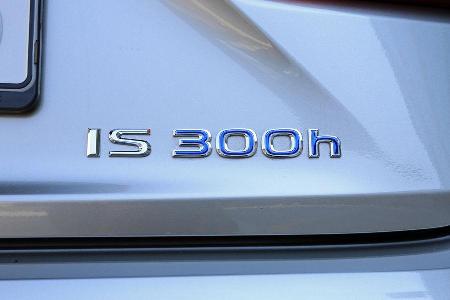 Lexus IS 300h, Typenbezeichnung