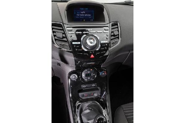 Ford Fiesta 1.0, Mittelkonsole