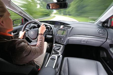 Honda Civic 1.6 i-DTEC, Cockpit, Fahrersicht