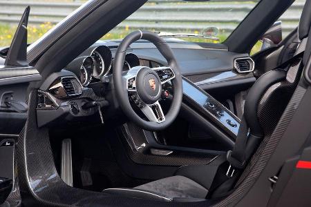 Porsche 918 Spyder, Cockpit