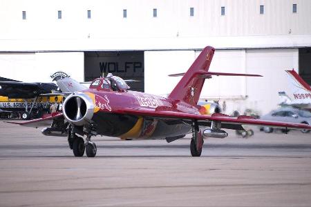 Mig 17 - Red Bull