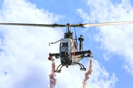 Bell-Cobra-TAH-1F - Helikopter - Red Bull