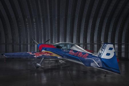 Red Bull-Flieger - XtremeAir XA42