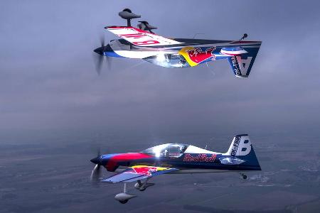 Kunstflug - Red Bull