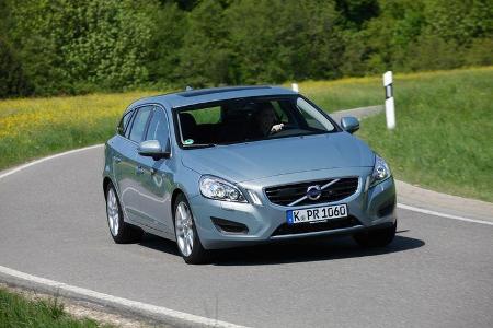 Volvo V60 Drive, Frontansicht, Kurvenfahrt